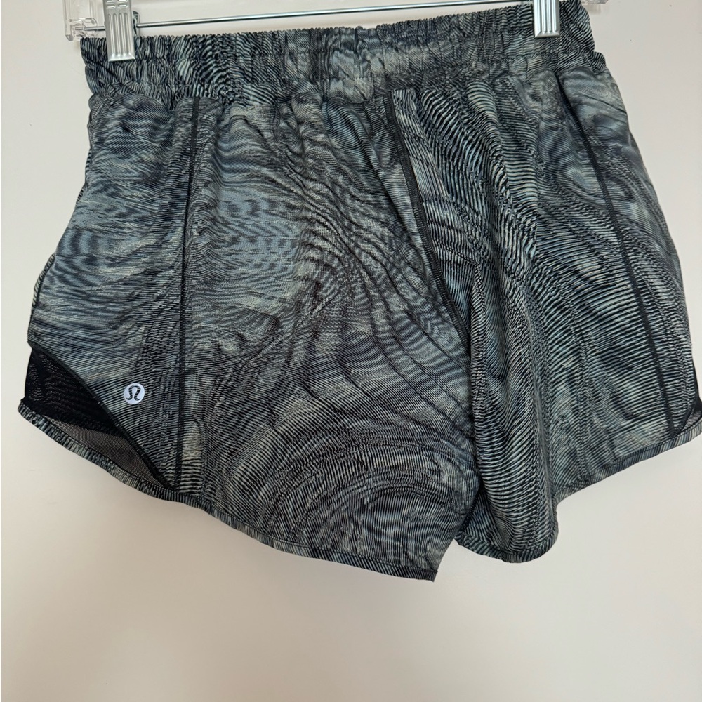 Lululemon size 6Tall shorts